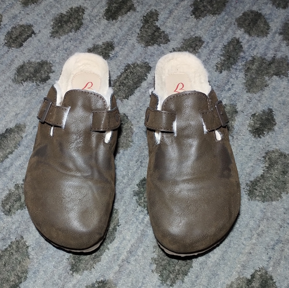 Brown Memory Foam Slippers sz 9